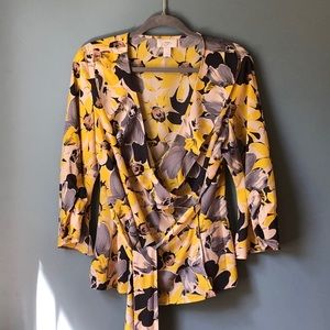 Floral Loft Wrap Top Size L